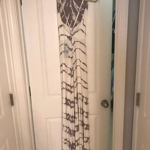 Young fabulous broke criss cross back maxi dress